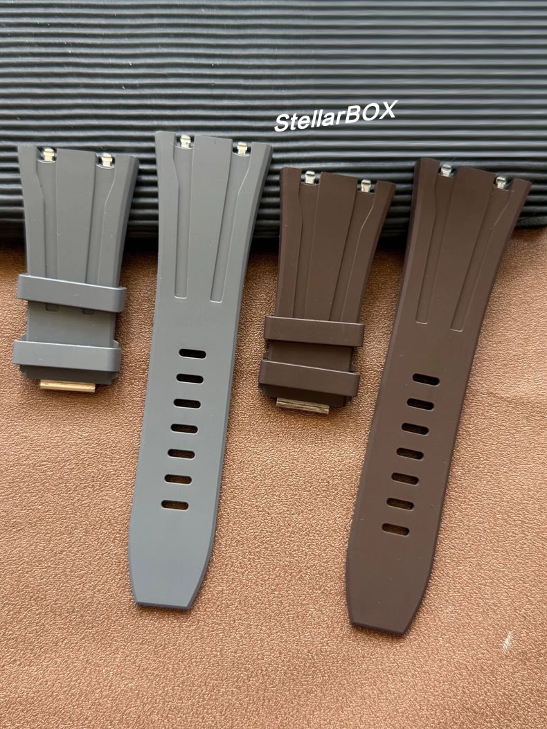 Audemars Piguet 26420 Quick-Release Strap; AP Royal Oak Offshore Fluor rubber Strap, 30 mm