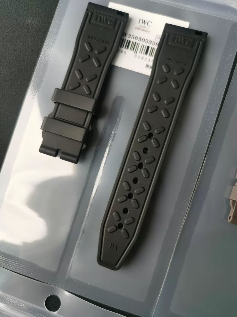 IWC Pilot’s Original Mark 20 and Le Petit Prince Quick-Release Rubber Straps