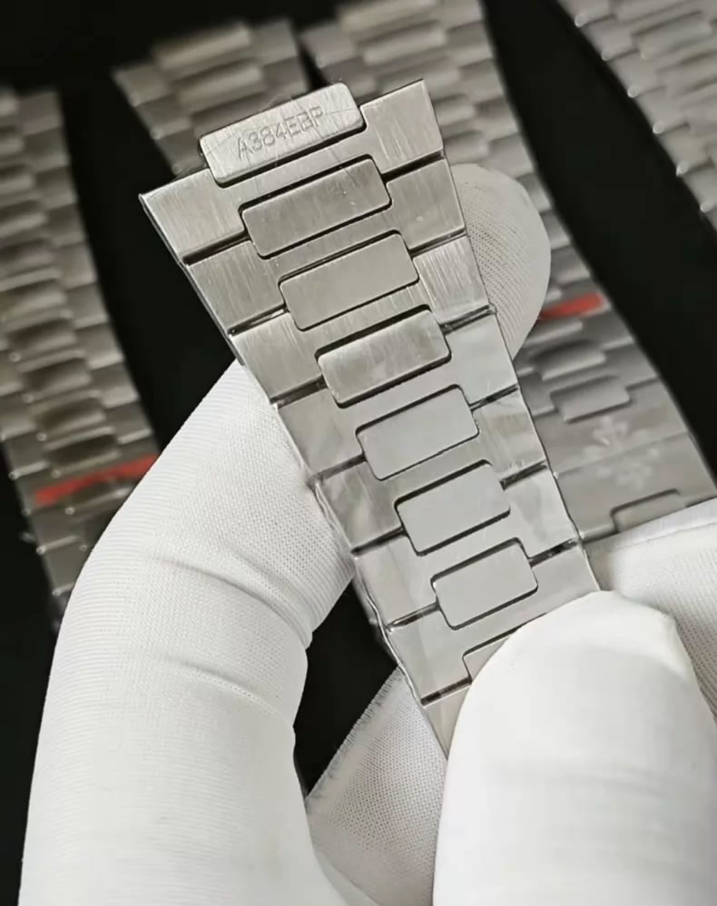 Patek Philippe NAUTILUS Genuine Steel Bracelet Compatible with models 5711, 5712, 5726, 5740, 5990 New clasp bracelet