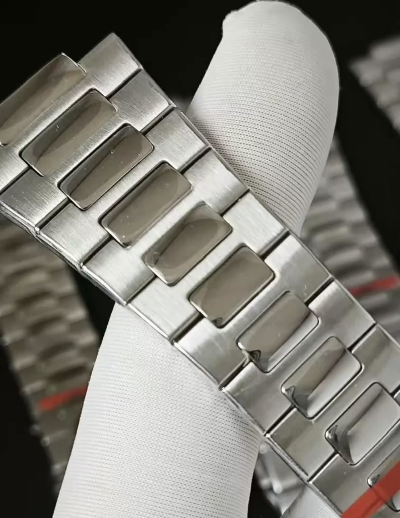 Patek Philippe NAUTILUS Genuine Steel Bracelet Compatible with models 5711, 5712, 5726, 5740, 5990 New clasp bracelet