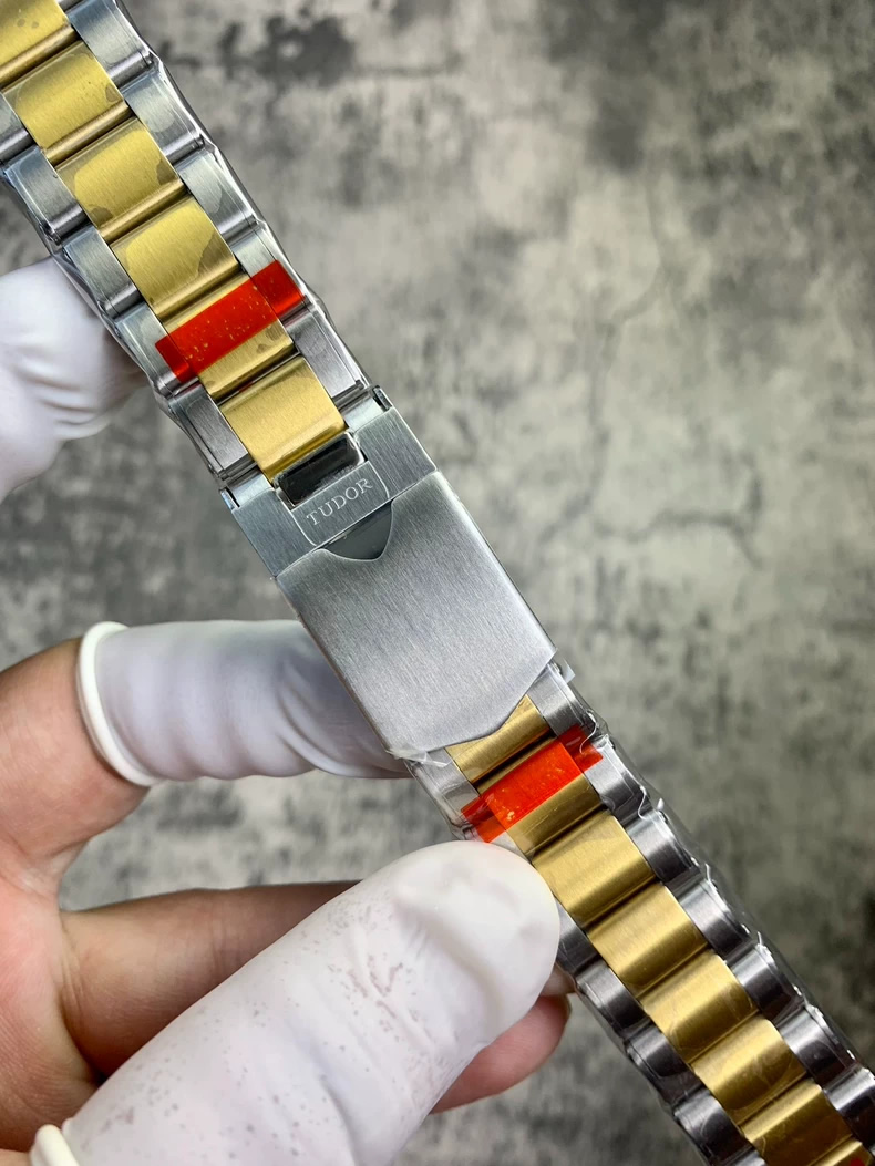 Tudor Black Bay three-link stainless steel bracelet, 22mm, compatible with the Geophysic 1958