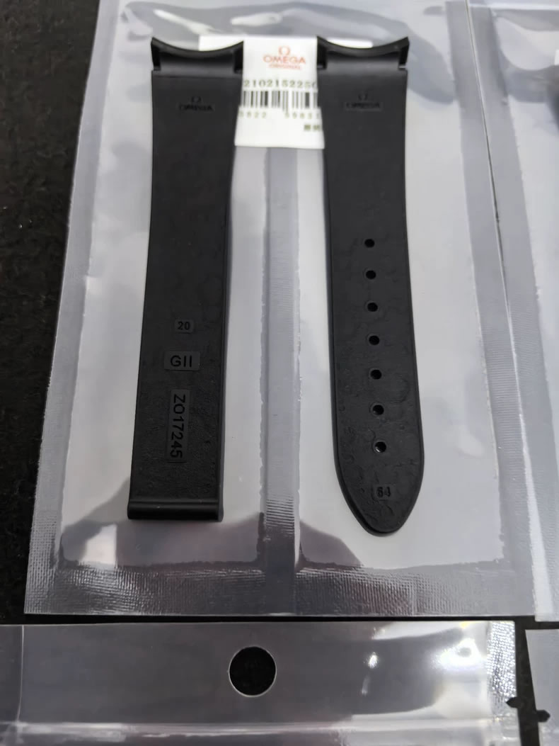 Omega Genuine Speedmaster 310.32.42.50.04.001 Rubber Watch Strap, 20mm