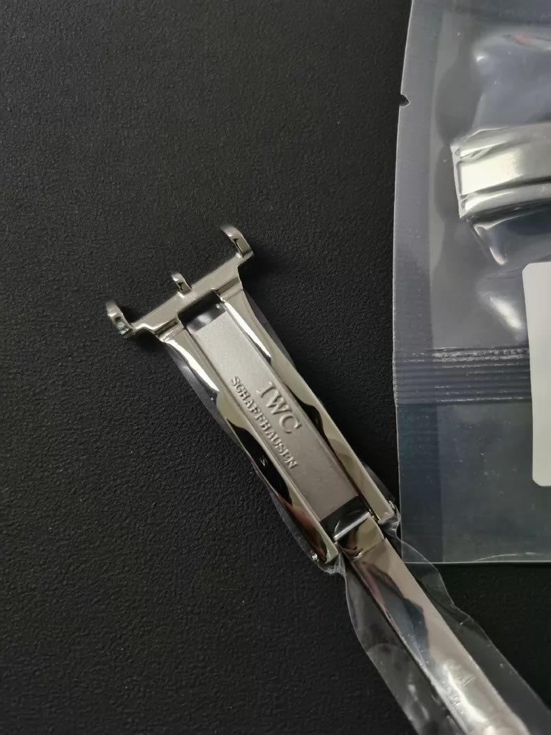 IWC Portofino Portuguese 7 Series Leather Strap Watch Buckle, 18 mm