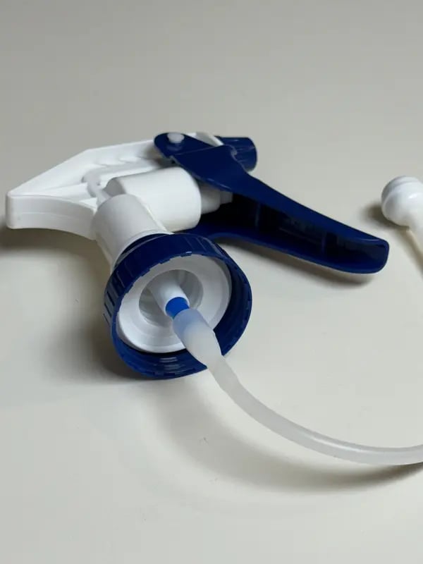 🔥HOT SALE: 49% OFF🔥🌀 360° Tilt Spray Adapter – Turn Any Bottle into a Full-Angle Sprayer