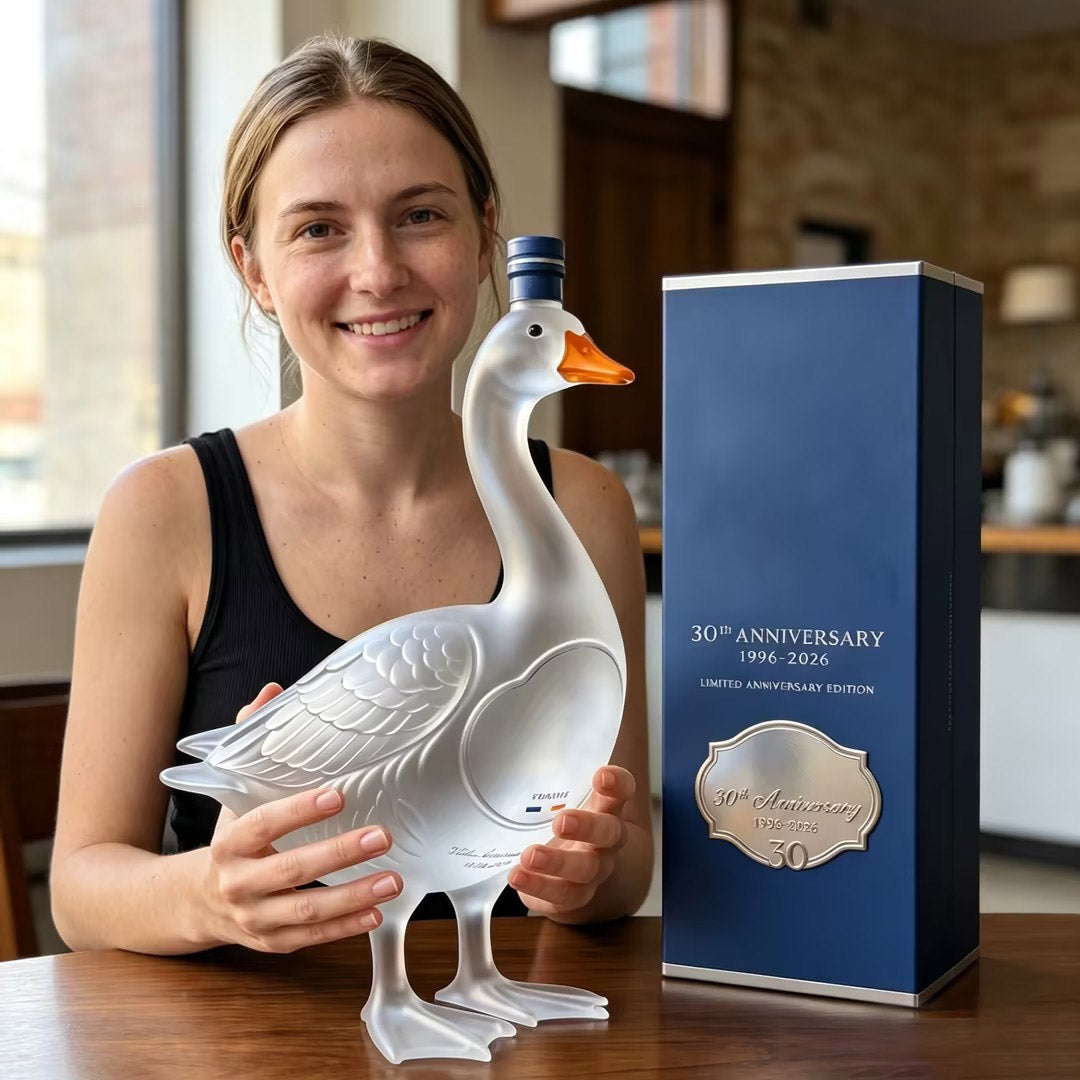 🔥30th Anniversary Edition 3D sculpted Swan Vodka Bottle- A Distinguished Collector's Gift