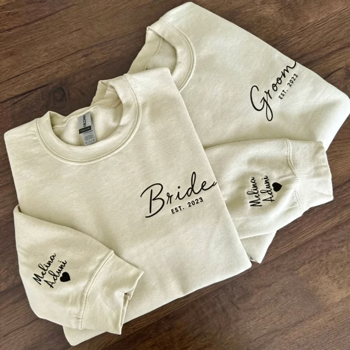 Custom Mama Dad Embroidered Sweatshirt With Names On Sleeve