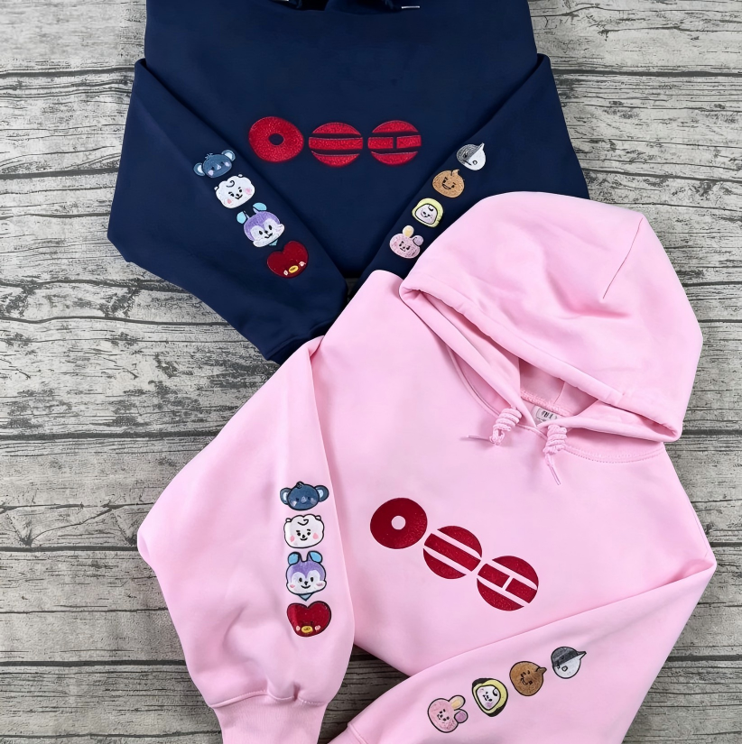 Arirang BTS logo tee, World Tour 2026