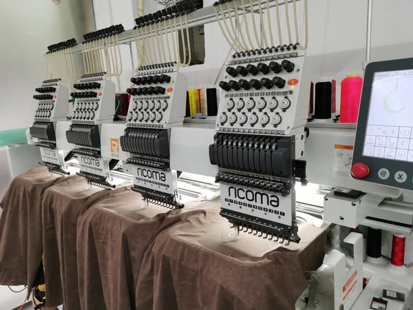 Custom Family Embroidered Sweatshirt – Gift for Papa, Dad or Mama -Gift For Custom