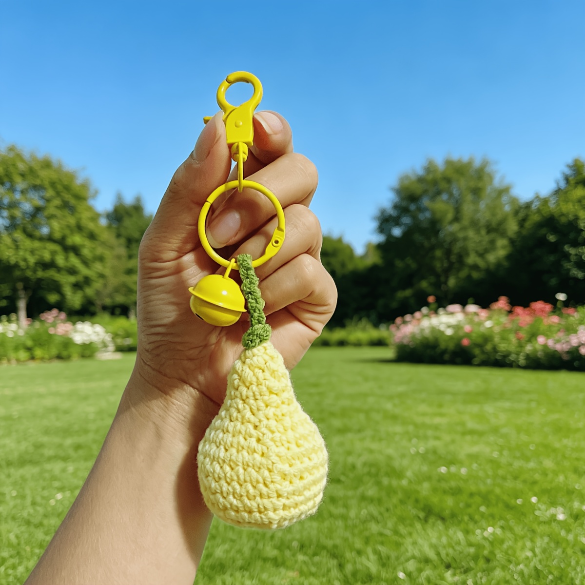1pc Crochet Pear Keychain, Handmade Knitted Pear Bag Charm with Bell, Cute Plush Fruit Key Ring Accessories for Women, Purse Backpack Pendant, Aesthetic Gift