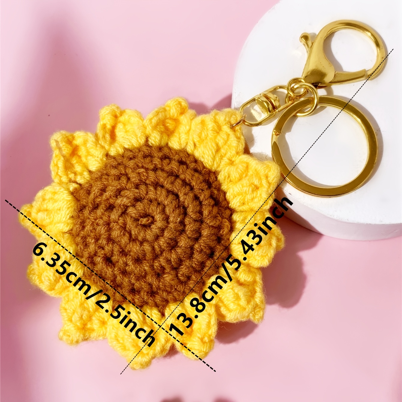 Double-Sided Crocheted Sunflower Pendant Keychain, Full of Hope, Suitable As a Gift, Wallet, School Bag, Key And Backpack, Car Keychain, Phone Case Charm, Or a Gift for Sisters, Friends And Classmates