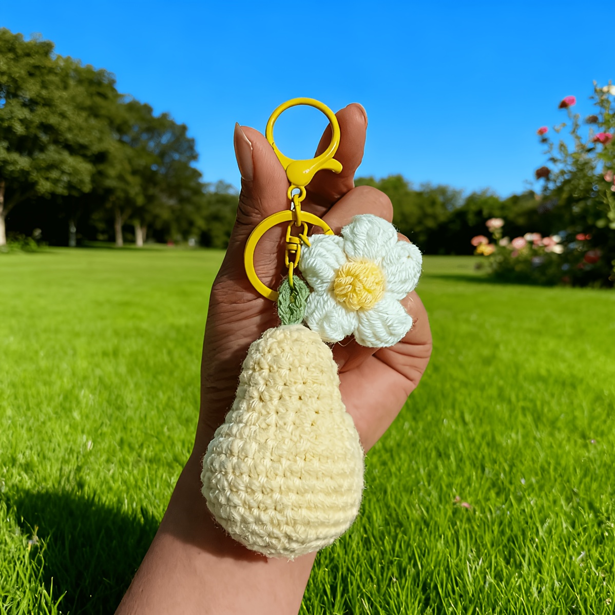 1pc Crochet Pear Keychain, Handmade Knitted Pear Bag Charm with Bell, Cute Plush Fruit Key Ring Accessories for Women, Purse Backpack Pendant, Aesthetic Gift