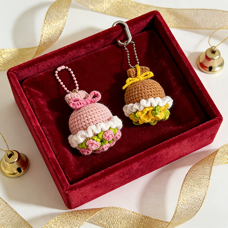 Gift for Her/Him 2pcs Handmade Crochet Mini Bouquet Keychain (pink+yellow), Cute Style Keychain, Car Bag Decoration, Holiday Party Gift Selection, Party Keychain Gift-Hookcrafted