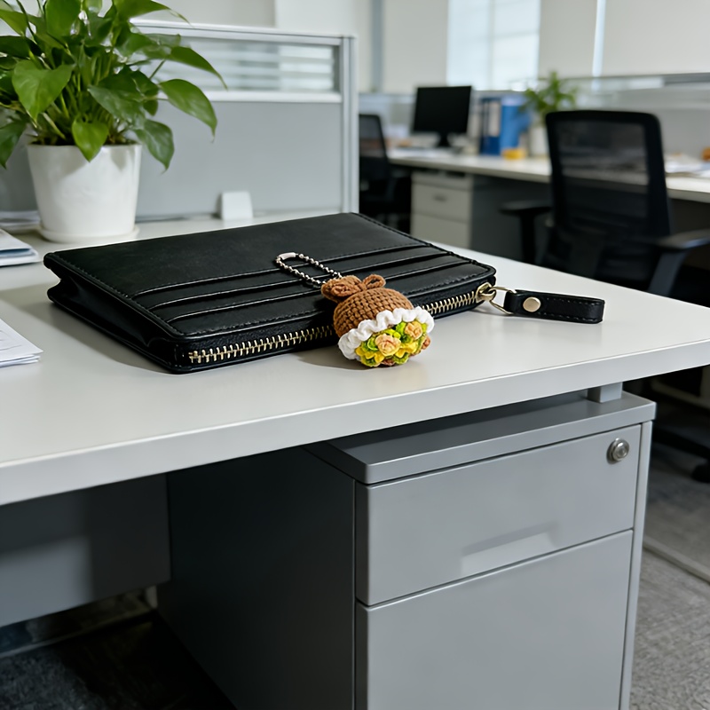 Gift for Her/Him 2pcs Handmade Crochet Mini Bouquet Keychain (pink+yellow), Cute Style Keychain, Car Bag Decoration, Holiday Party Gift Selection, Party Keychain Gift-Hookcrafted
