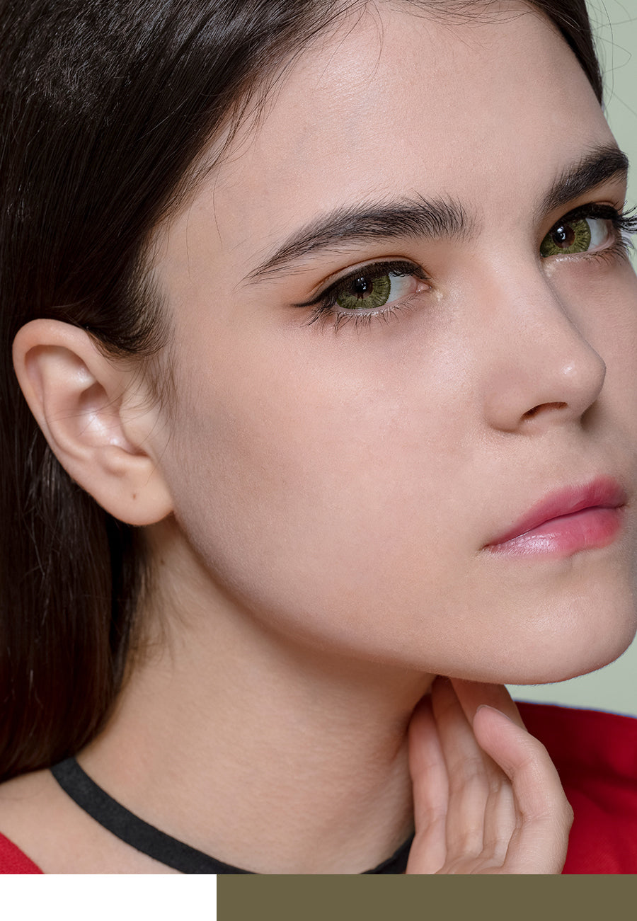 Super Series Green colored contact on model from side look