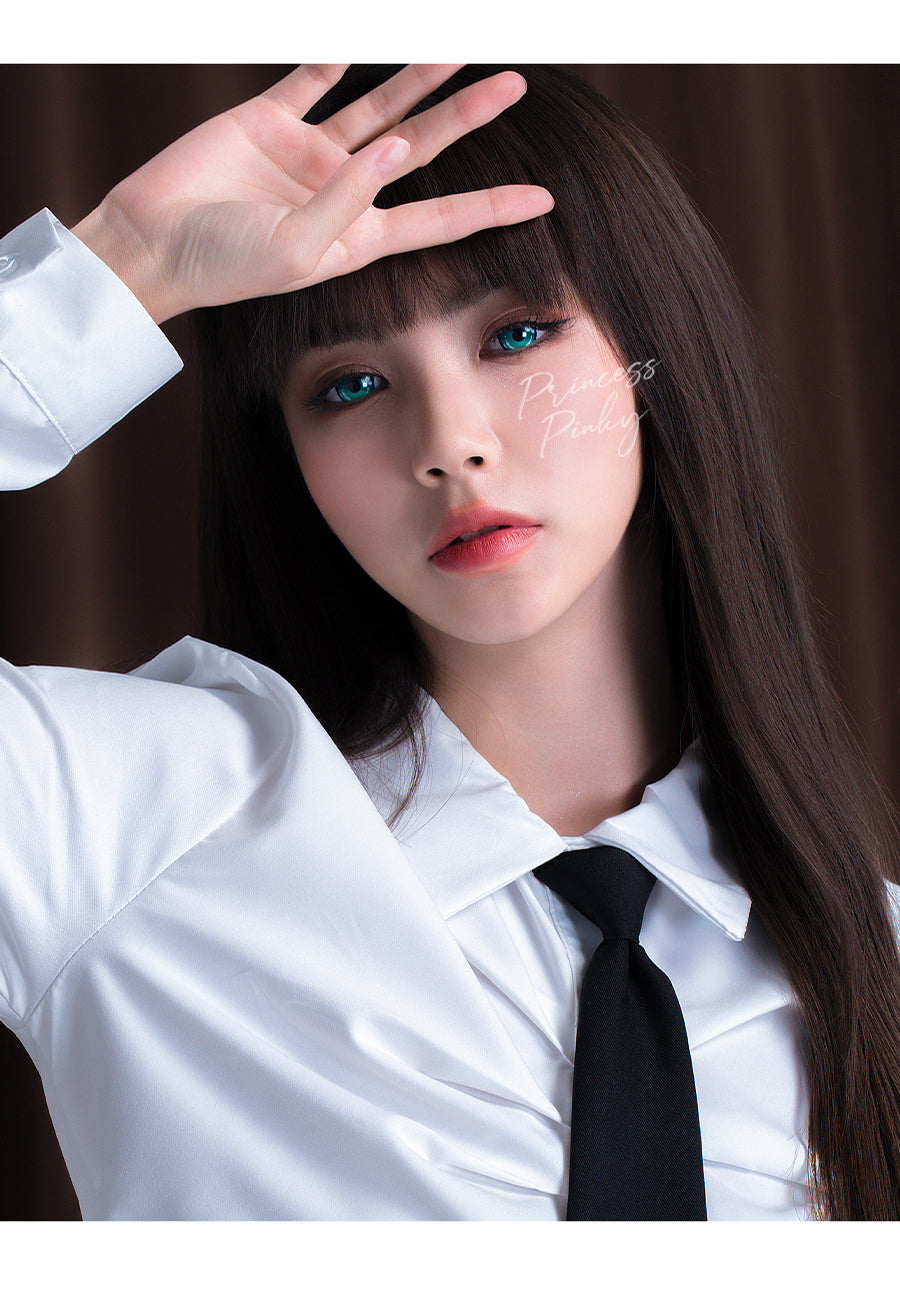 Bright and bold teal green colored contact lenses for cosplay enchantment