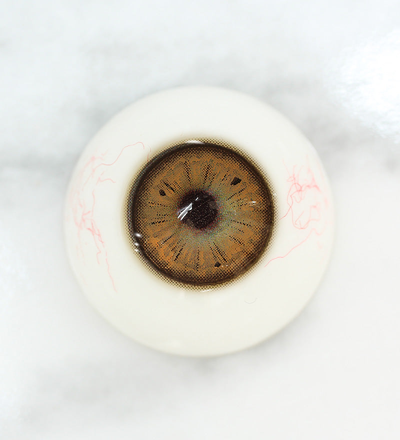 Preview of Uris Teapresso Oolong Colored Contacts on light eyes(after)