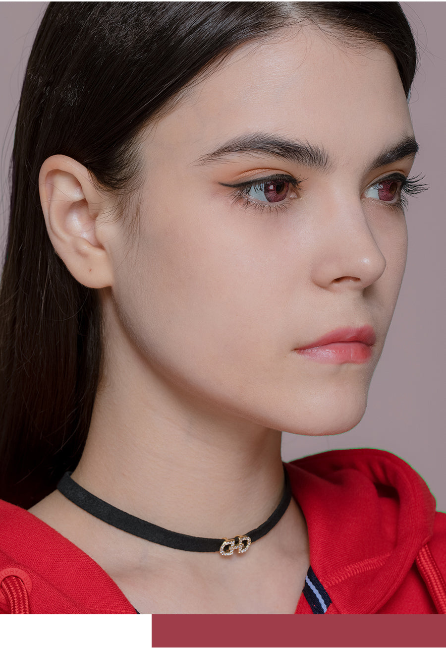 Super series wine colored contact on model from side look