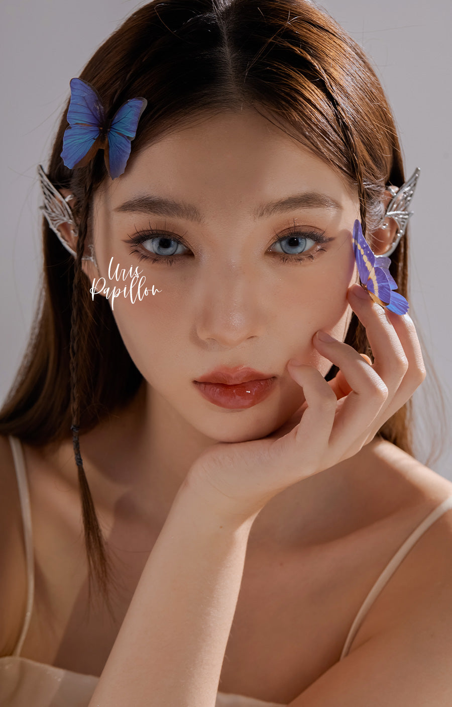 Douyin-Inspired Bright Blue Contacts with vivid pigmentation and iris details, perfect for creating a bold makeup or cosplay look