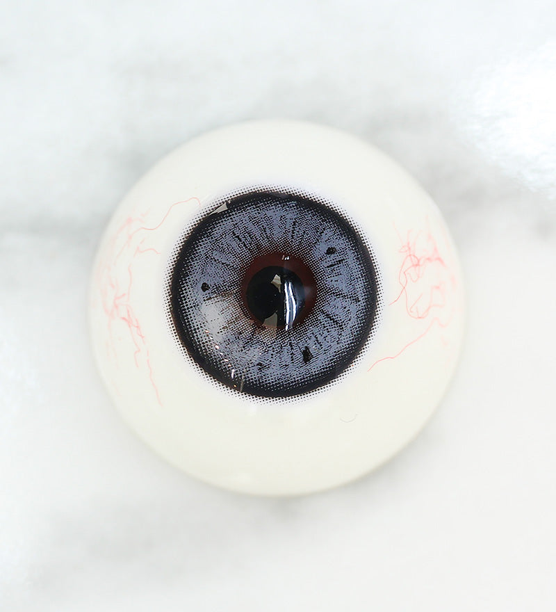 Preview of Uris Teapresso Earl Grey Colored Contacts on dark brown eyes(after)