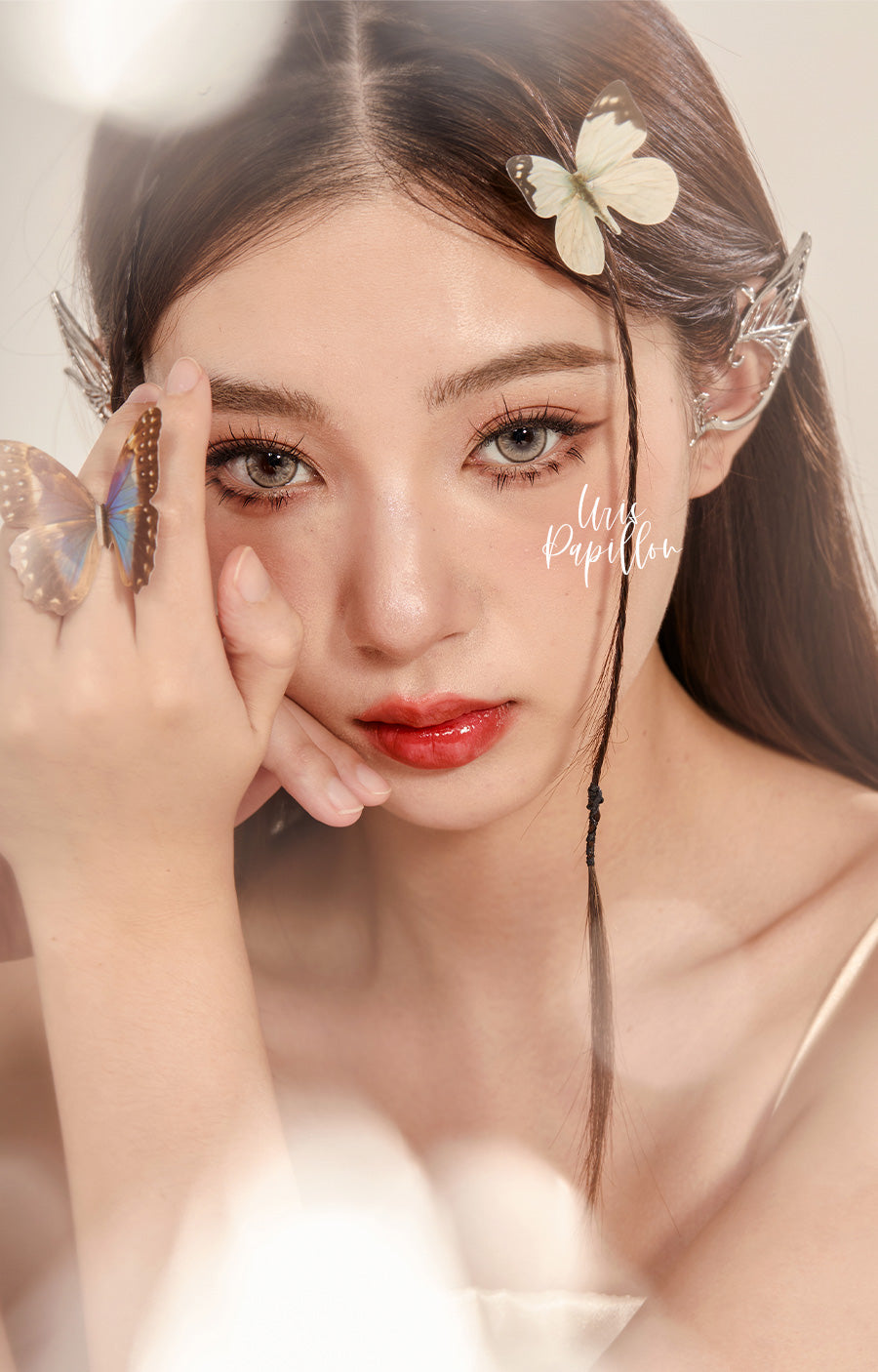 Modern grey brown colored contacts with vivid pigmentation and iris details, perfect for creating a bold makeup or cosplay look