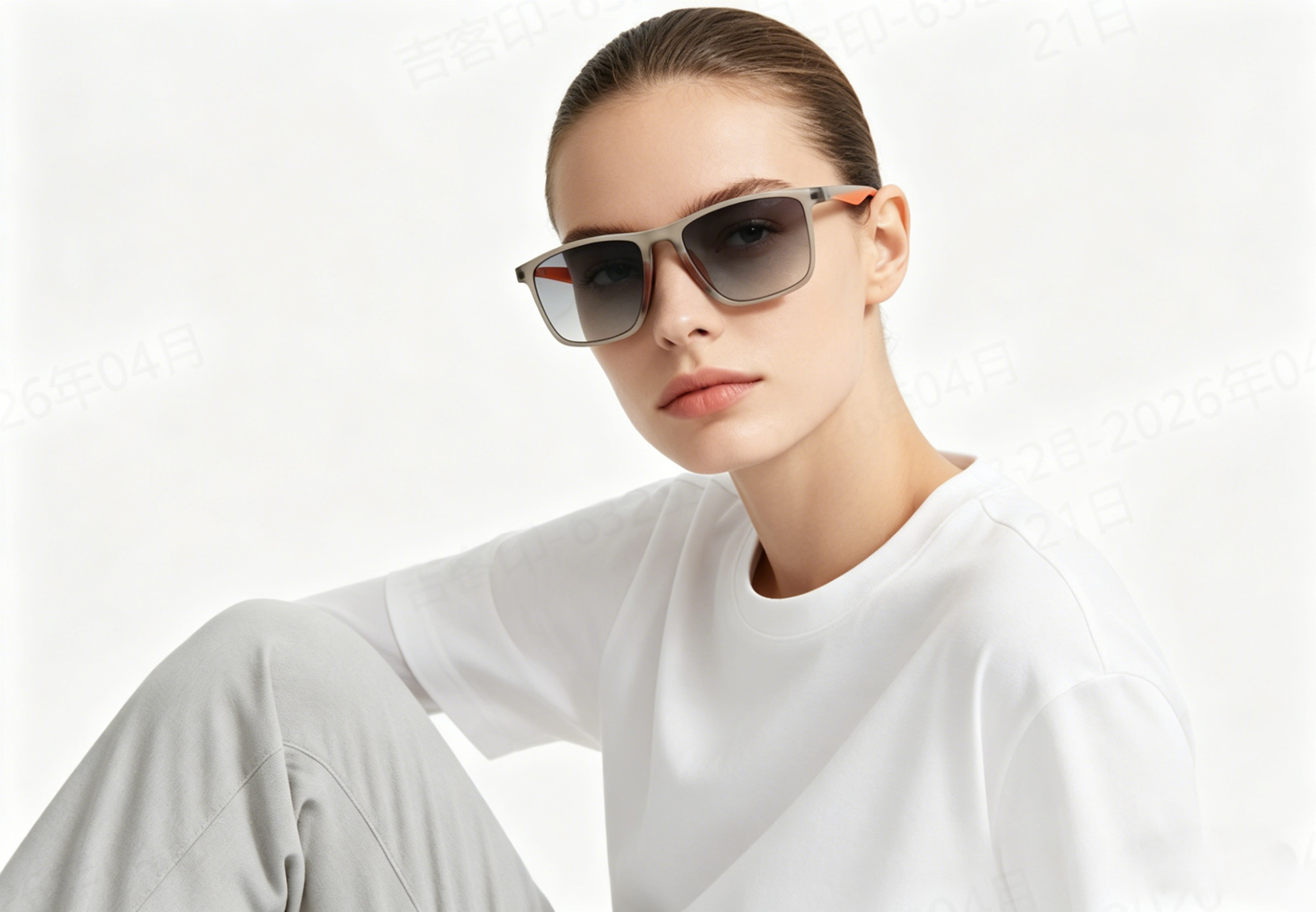 Sportliche 2-in-1 selbsttönende Lesebrille mit UV-Schutz.