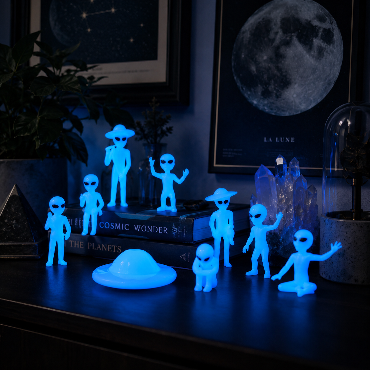 Glow-in-the-Dark Alien Figurine Set with UFO, Resin Mini Alien Decorations