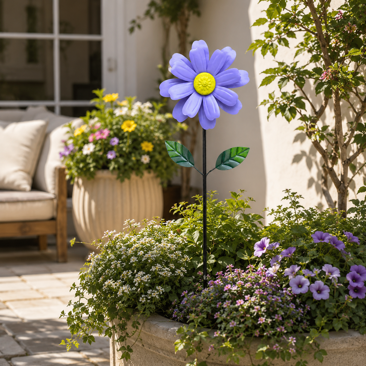 Daisy Wind Spinner Garden Stake, Outdoor Flower Pinwheel Yard Decor, Rotating Petal Garden Ornament for Lawn, Patio, Flower Bed and Backyard