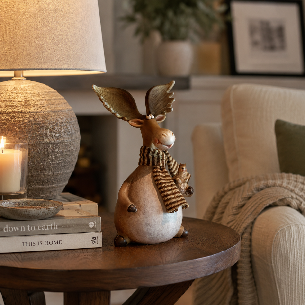 Whimsical Moose & Squirrel Resin Figurine – Funny Woodland Tabletop Décor 🐿️