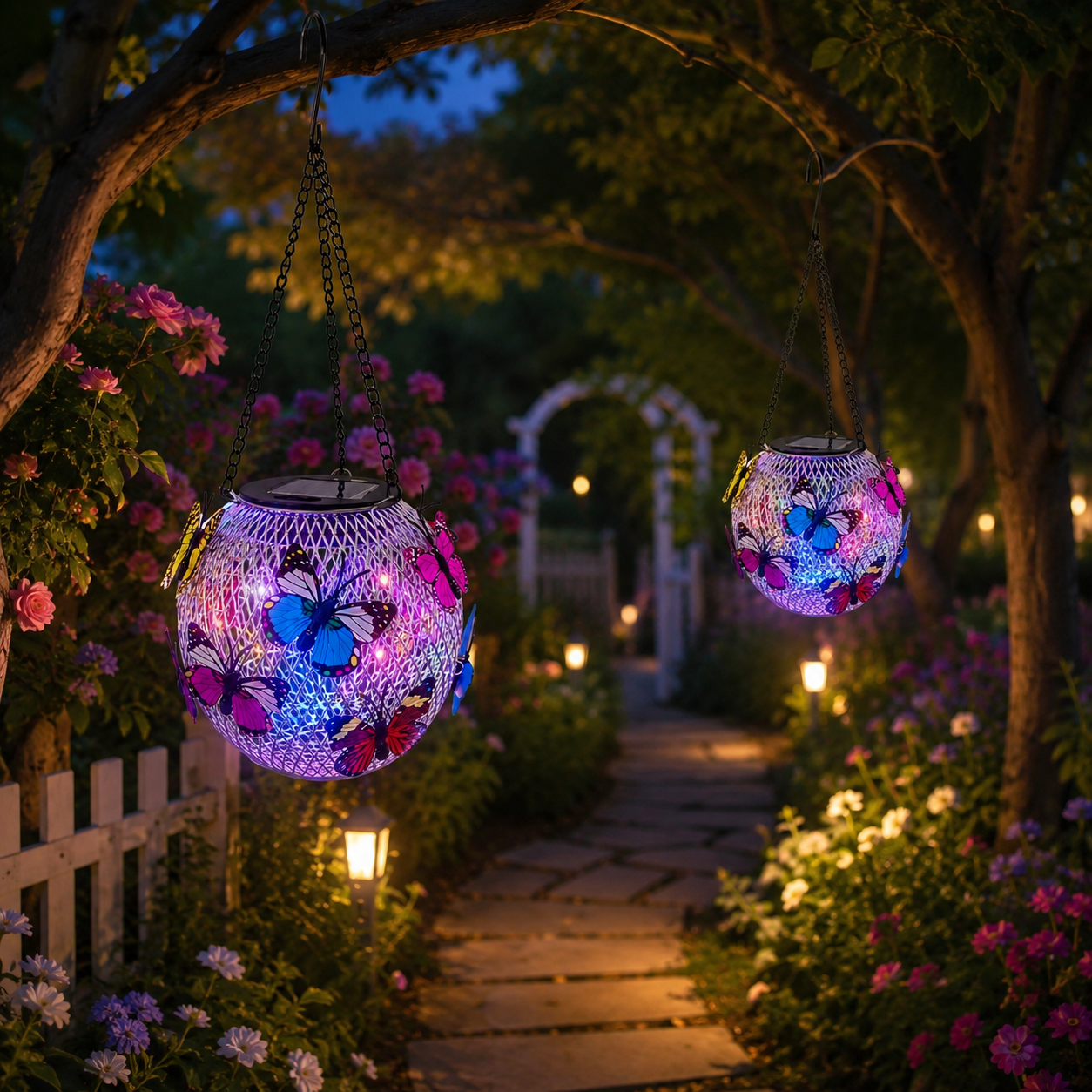 Solar Butterfly Hanging Lantern Outdoor Garden Light, Decorative Solar Powered Metal Mesh Butterfly Lantern with Colorful LED Lights for Patio, Yard, Tree, Garden, Porch Decor