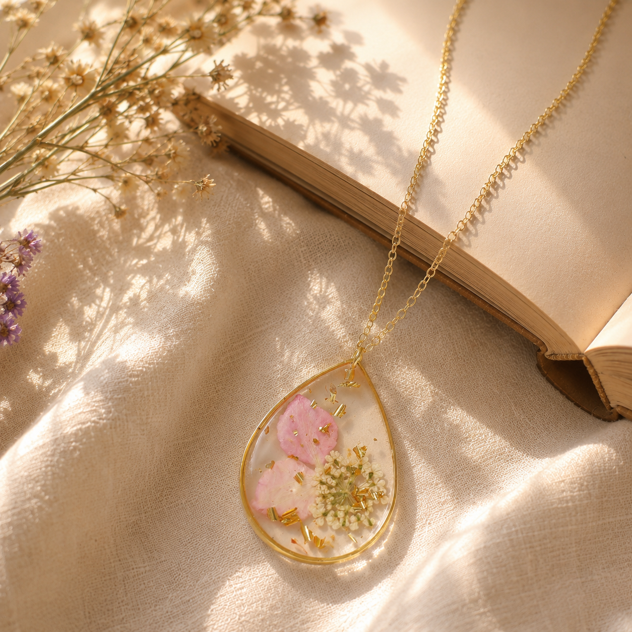 🌸 Birth Month Flower Necklace, Real Preserved Flower Teardrop Pendant with Gold Foil, Meaningful Floral Jewelry Gift for Women