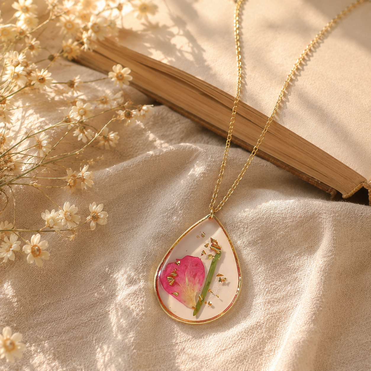🌸 Birth Month Flower Necklace, Real Preserved Flower Teardrop Pendant with Gold Foil, Meaningful Floral Jewelry Gift for Women