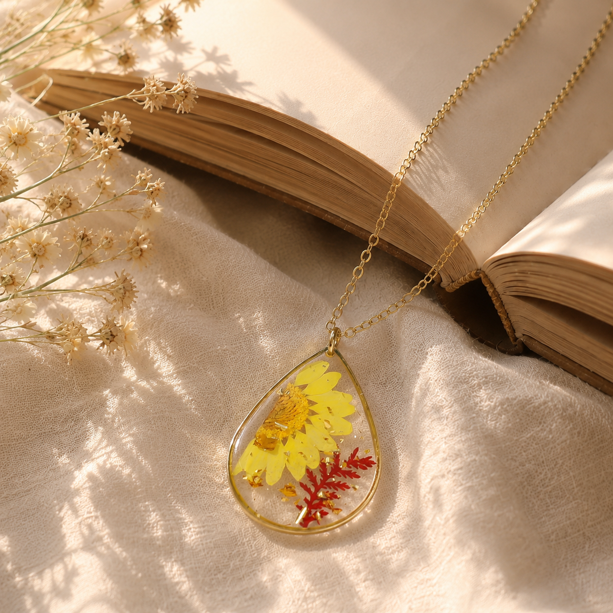 🌸 Birth Month Flower Necklace, Real Preserved Flower Teardrop Pendant with Gold Foil, Meaningful Floral Jewelry Gift for Women