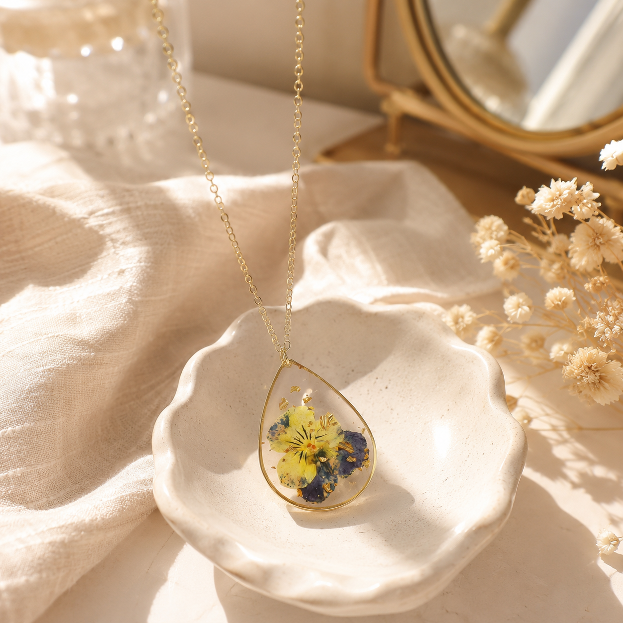 🌸 Birth Month Flower Necklace, Real Preserved Flower Teardrop Pendant with Gold Foil, Meaningful Floral Jewelry Gift for Women