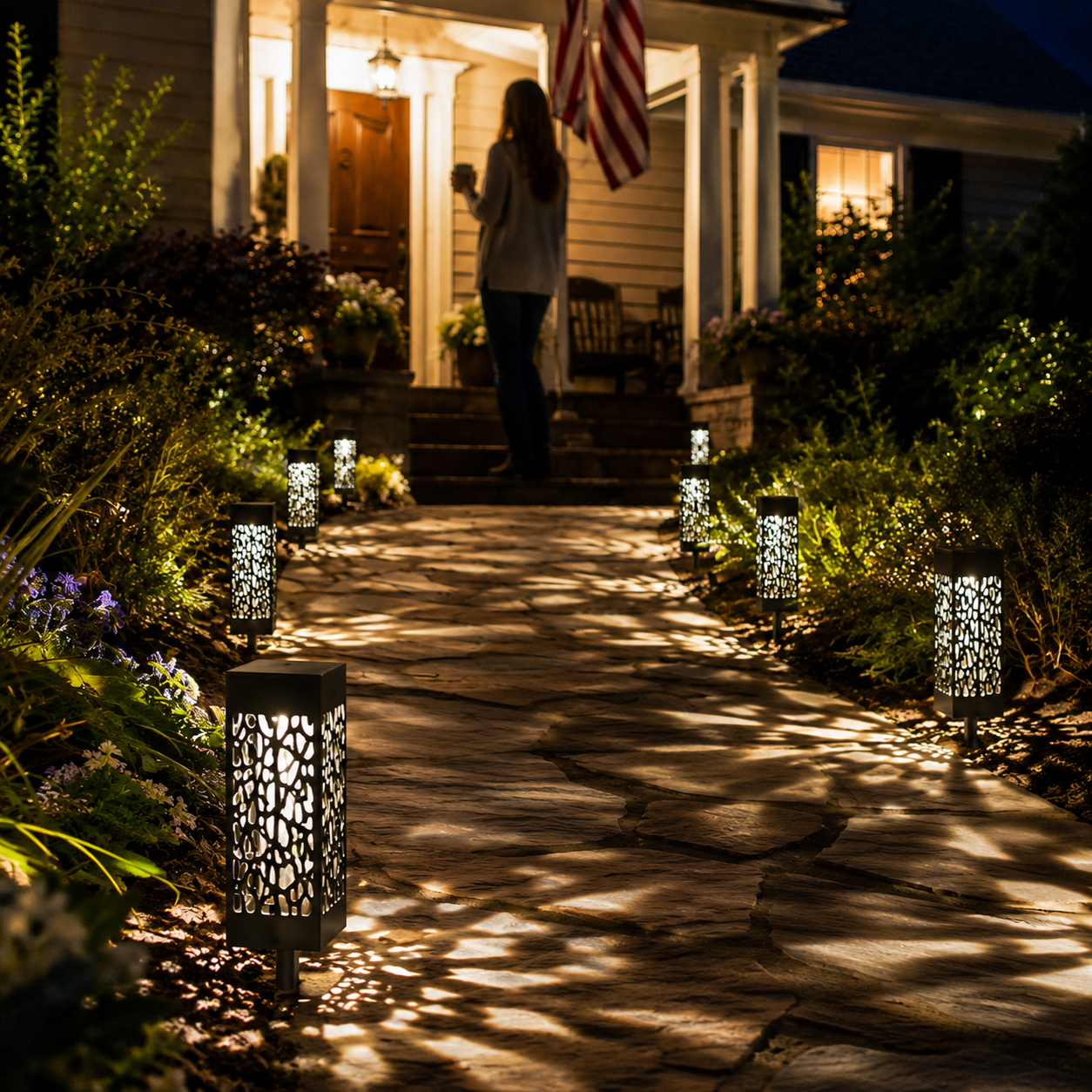 Solar Hollow Pattern Garden Stake Light