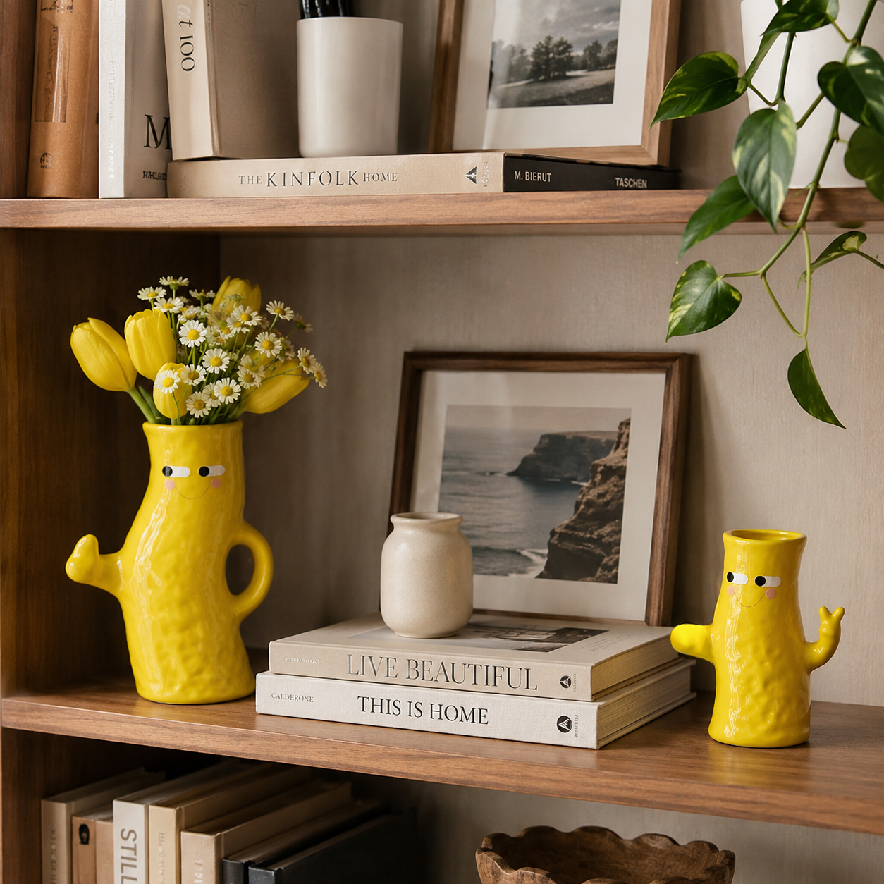 Hand in Hand Ceramic Vase Duo 🌼