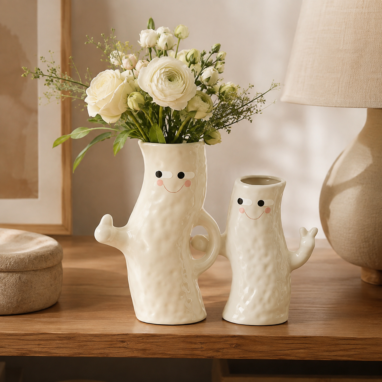 Hand in Hand Ceramic Vase Duo 🌼