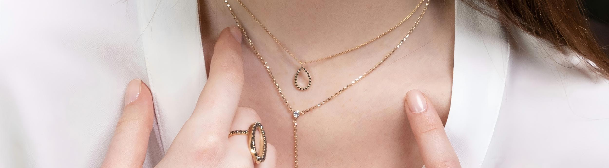 Necklaces & Pendants
