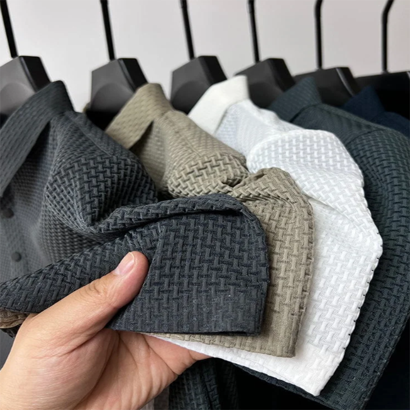 Polo pour homme en maille respirante, confortable, col en V et manches courtes pour l'été