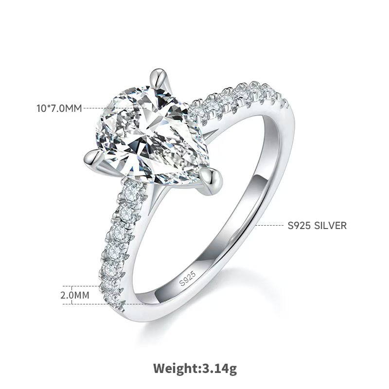 The Pear Solitaire Ring