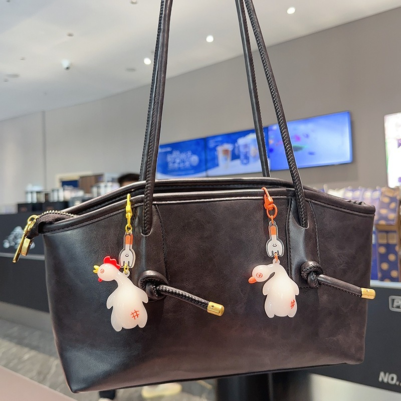 UV光で色が変わるローストダック/チキンのカーペンダント、クリエイティブなキーホルダー、バックパックチャーム。カップルや親友へのプレゼントに最適です。