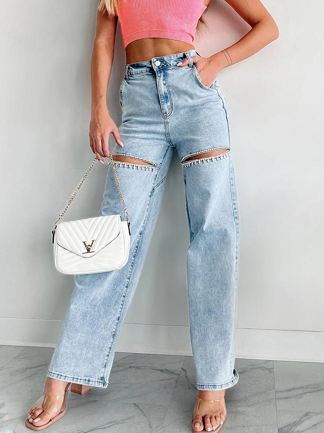 Rhinestone Detailed Distressed Straight Jeans-Massicos