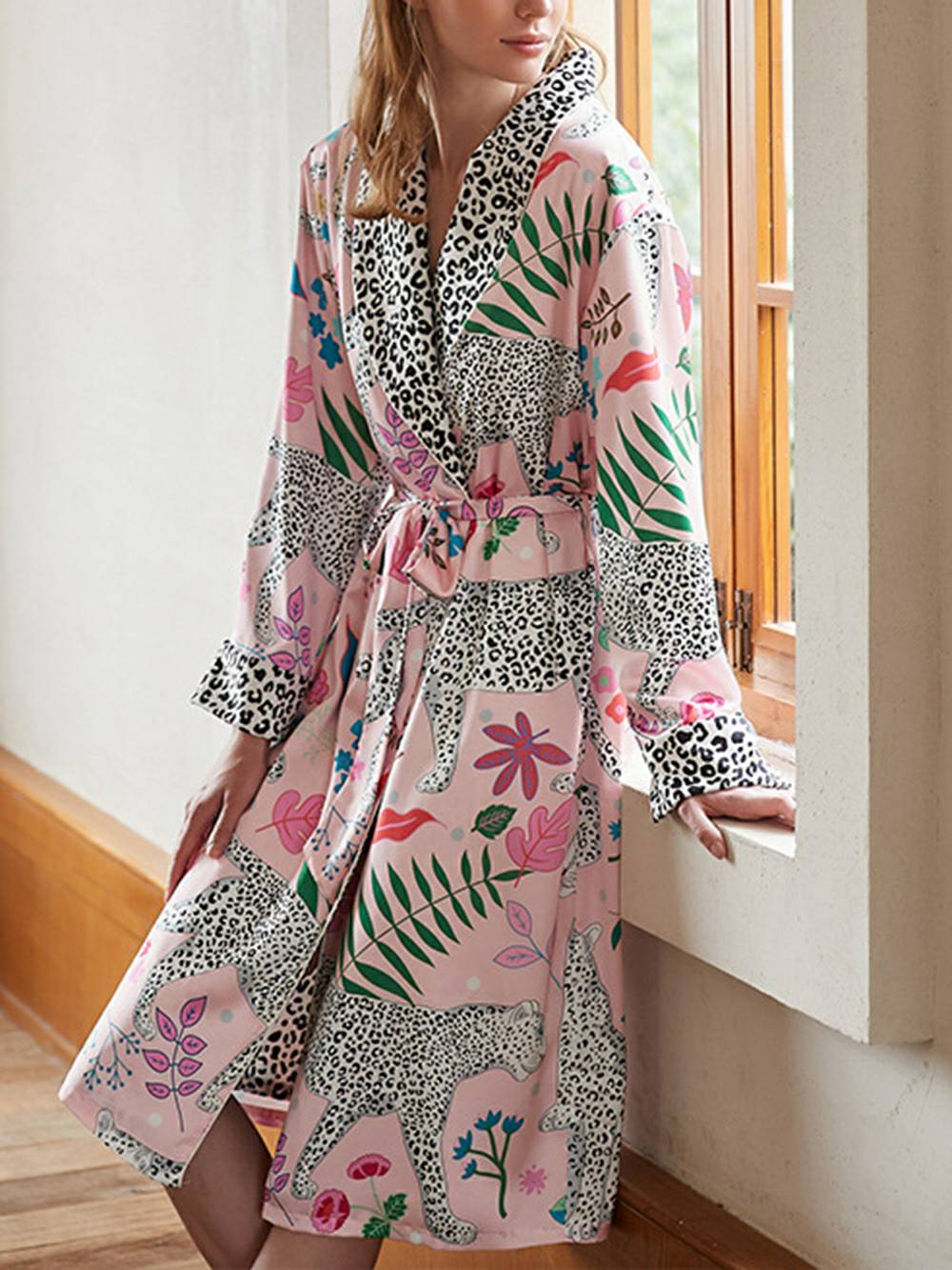 Dressing Pink Snow Leopard Silk Robe Set-Massicos