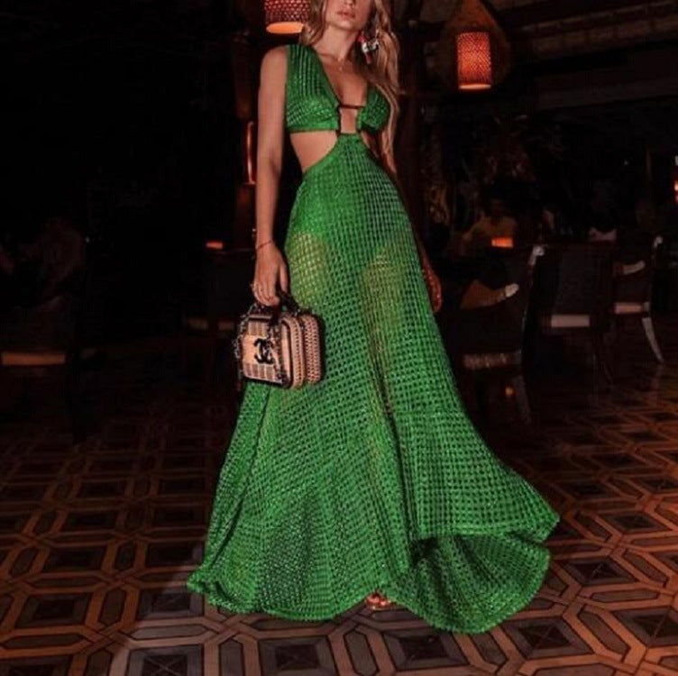 Emerald Maxi Dress V-neckline-ROVOLE
