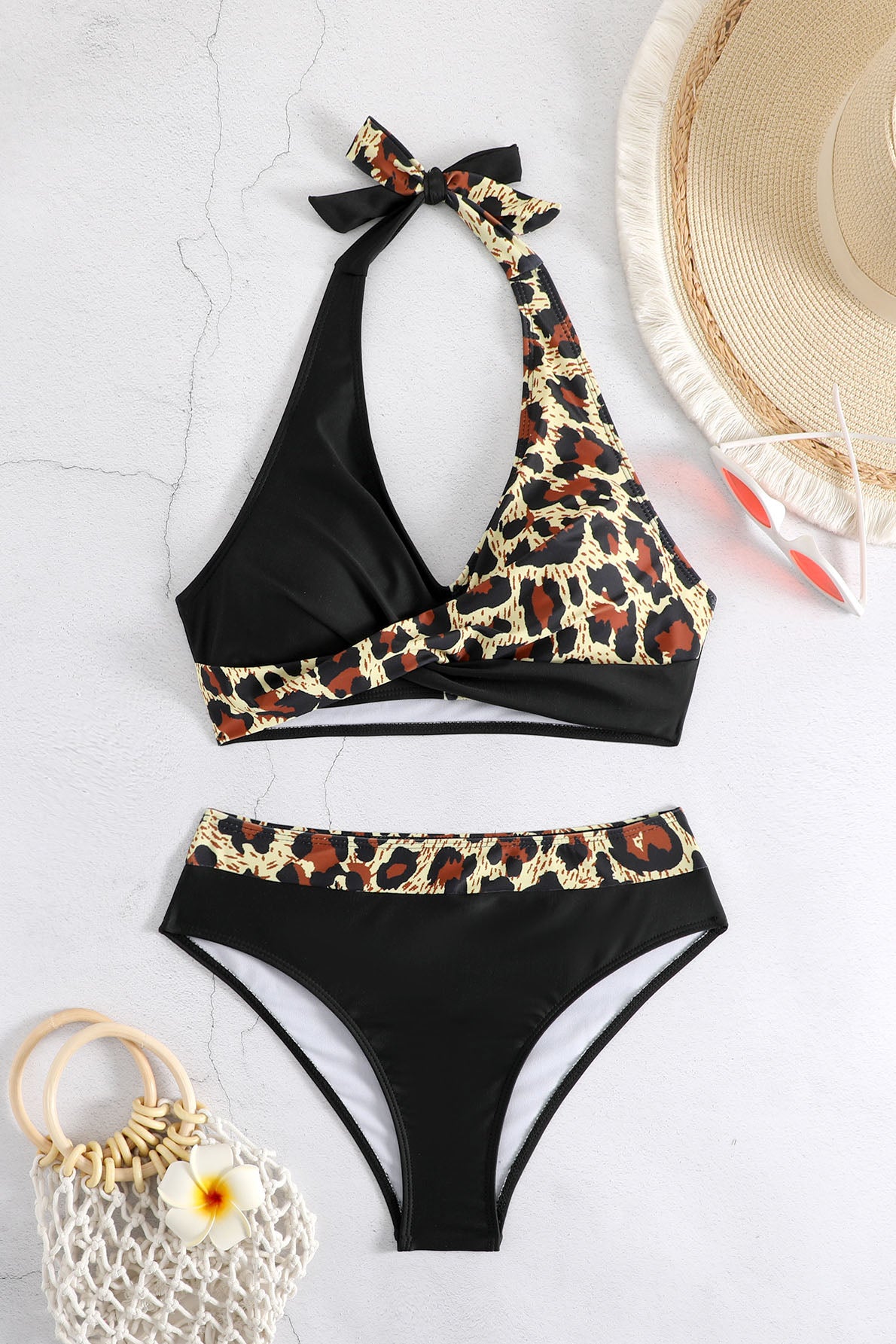 Colorblock Halter Bikini Swimwear-ROVOLE
