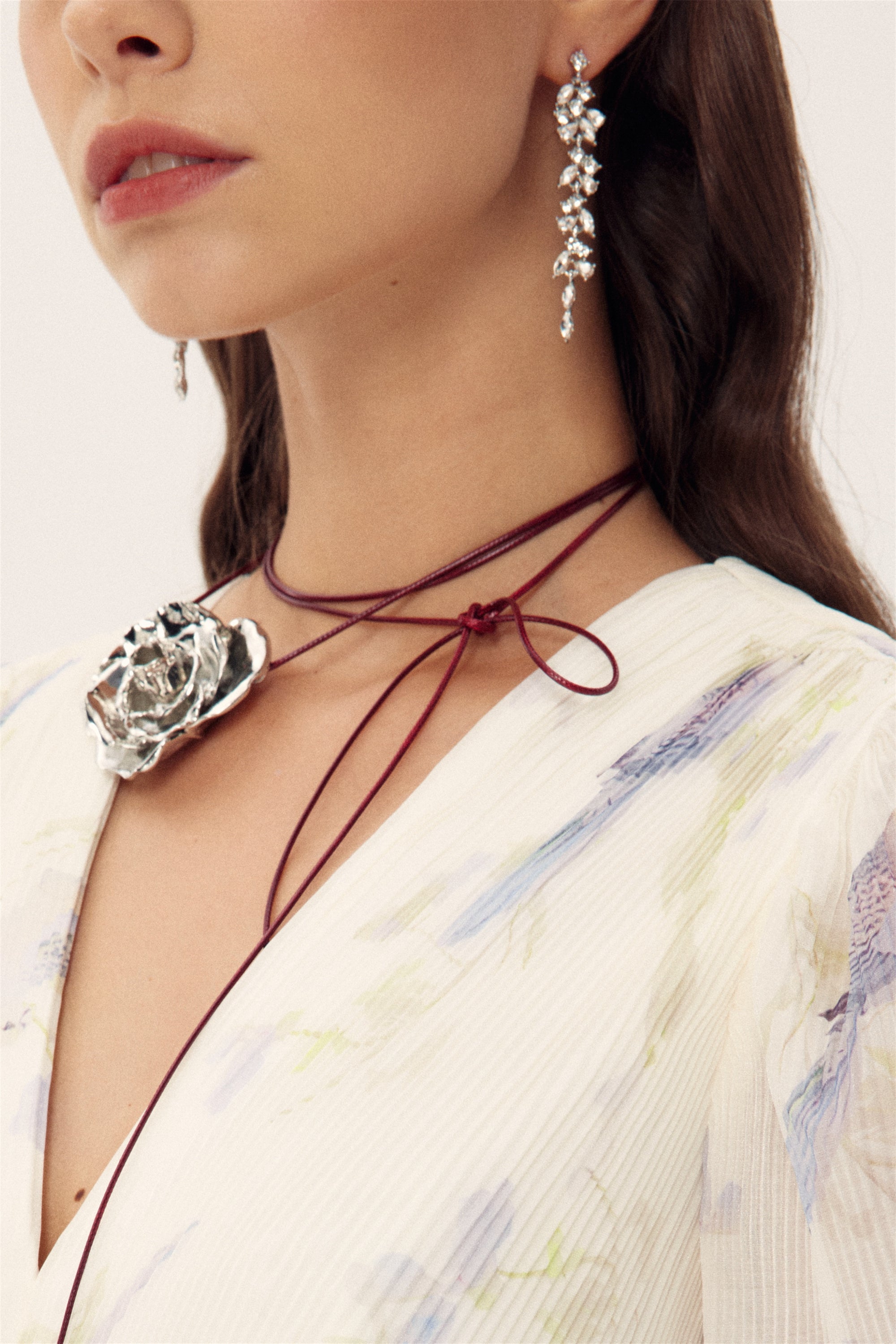 Alloy Flower Pendant Choker-ROVOLE