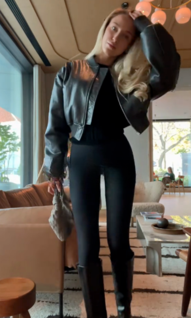 Black leather bomber jacket-Massicos