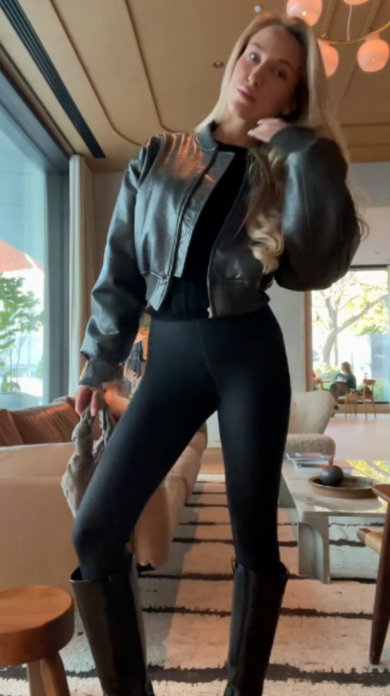 Black leather bomber jacket-Massicos