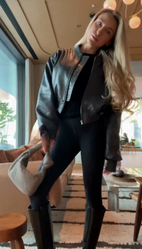 Black leather bomber jacket-Massicos