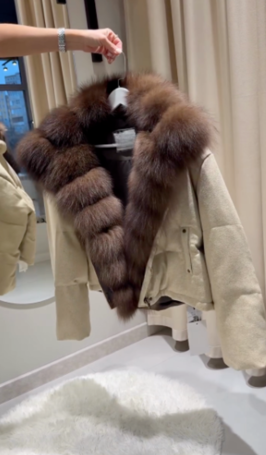 Neutral-colored practical coat-Massicos
