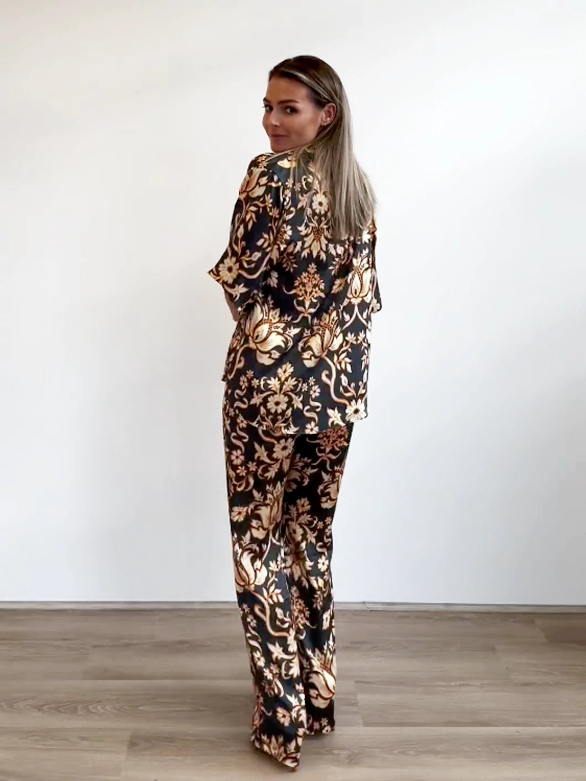 Golden Mystery Lotus Pajama Set-Massicos